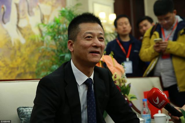 在接受英超官网采访时，红魔主帅滕哈赫谈论了埃里克森和霍伊伦的伤病情况。